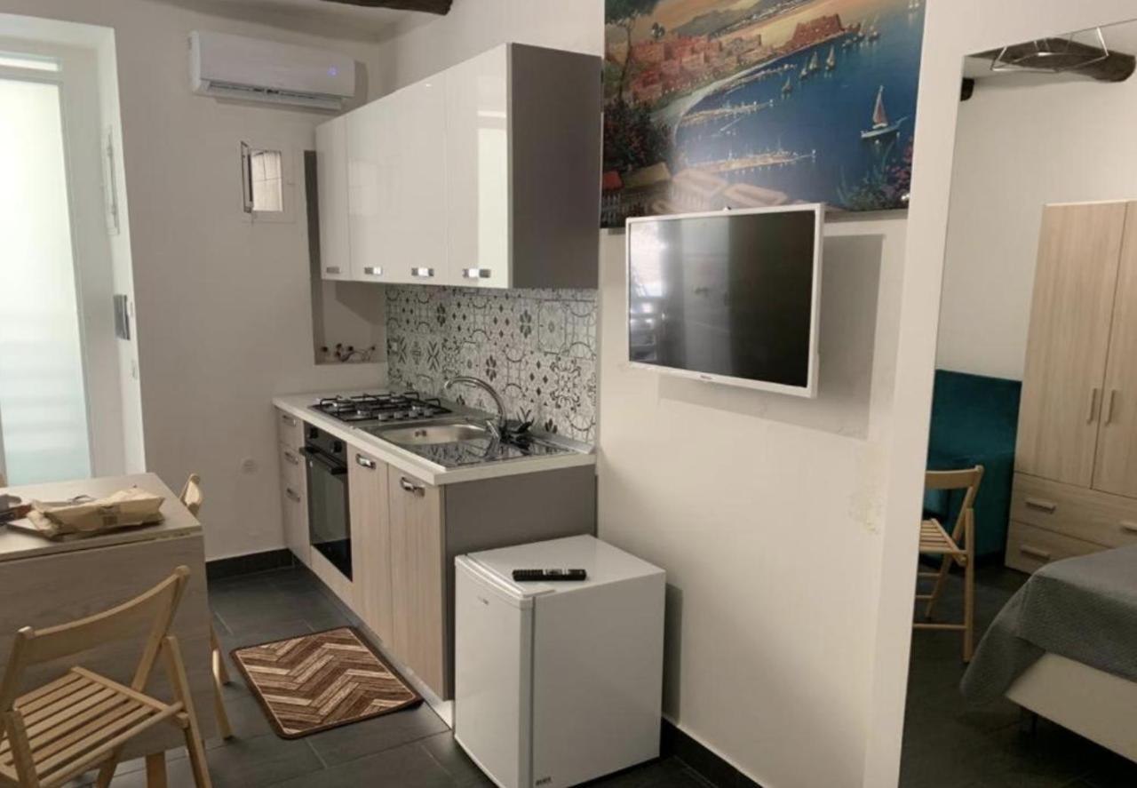 Viky House Chiaia Apartment Naples Exterior photo