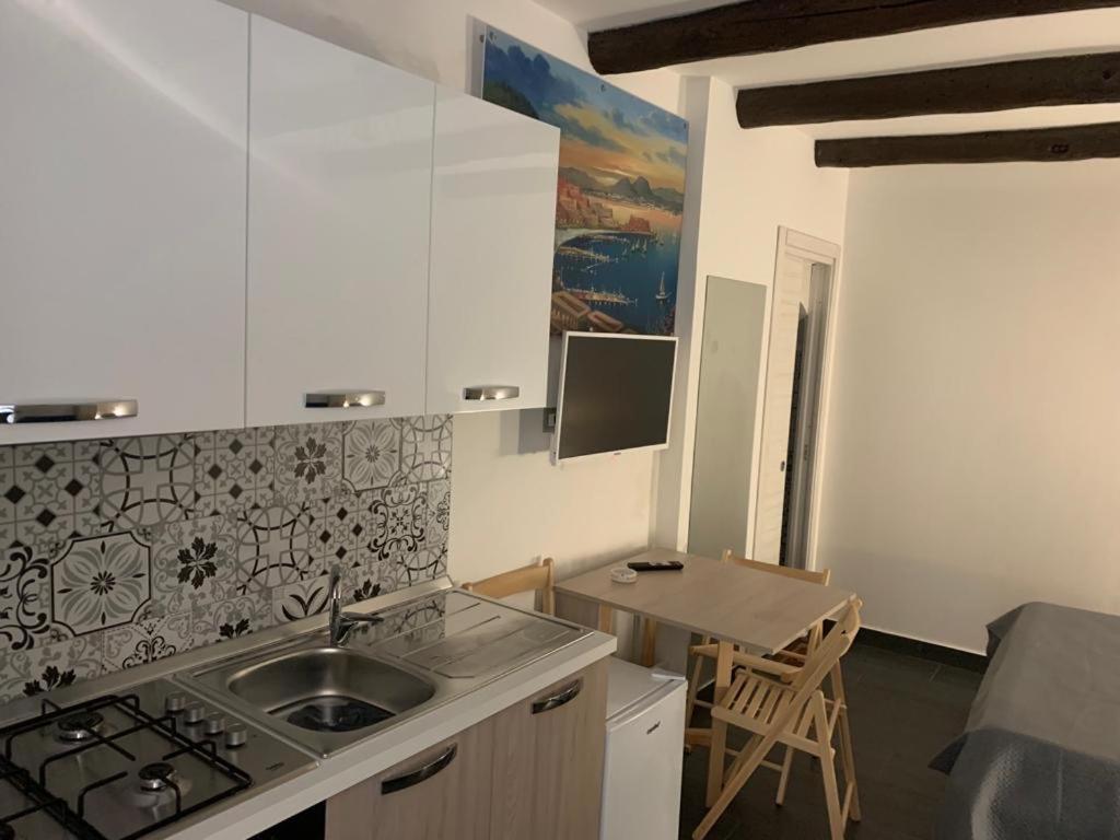Viky House Chiaia Apartment Naples Exterior photo